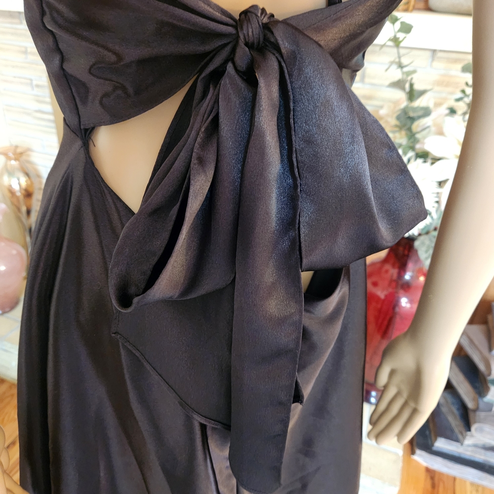 Stunning AW Bridal Black Satin Floor-Length Gown - Picture 8 of 10